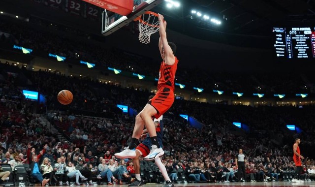 Shams：开拓者非法接触杨瀚森 被罚款+两经理停薪停职