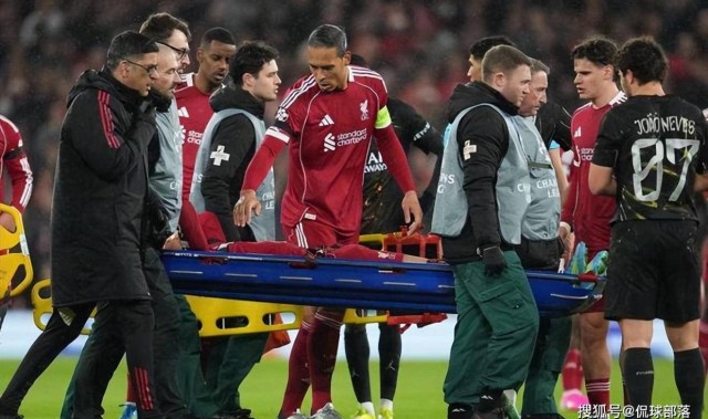 欧冠出局后再遭重创 利物浦9000万神锋重伤 或缺阵1年+无缘世界杯
